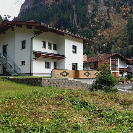 Haus Aloisia - Mit Bergblick Im Naturpark Zillertal Apartmán *