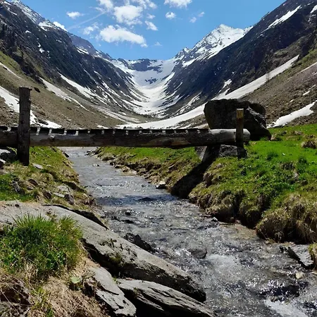 Haus Aloisia - Mit Bergblick Im Naturpark Zillertal Apartmán